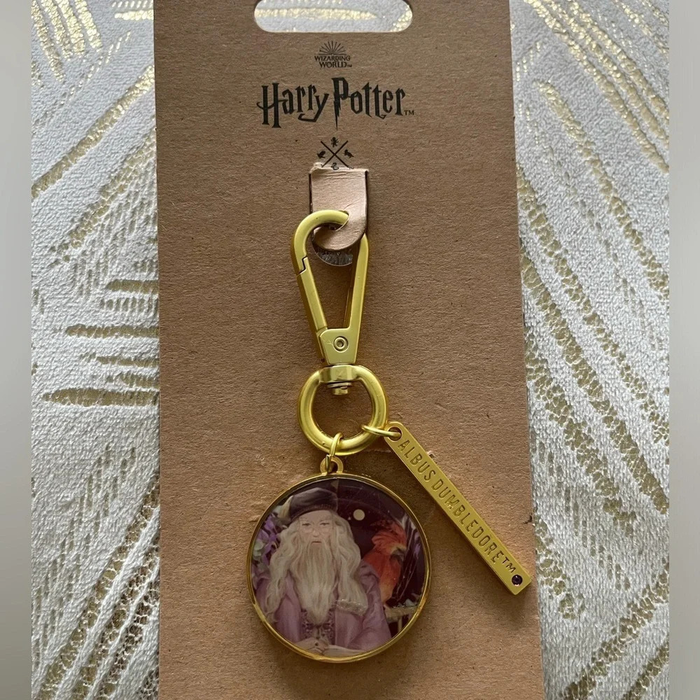 🆕 Harry Potter Wizarding World Dumbledore Keychain/Bag Charm Metal Collectible